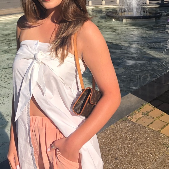 LOUIS VUITTON POUCHETTE - Picture 2 of 10